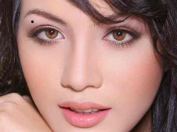 4 nốt ruồi trên mặt tiết lộ bạn phải "2 lần đò" hôn nhân