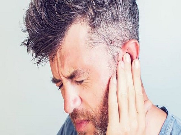 Luận giải ngứa tai trái nam là điềm gì theo khung giờ